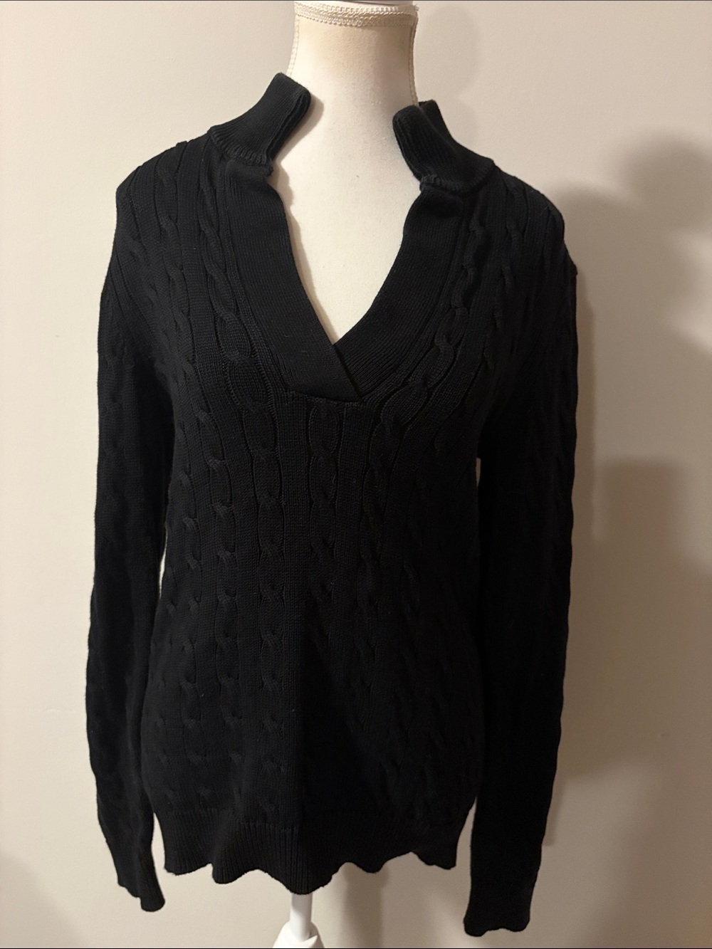 Ralph Lauren 100% Cotton Black Cable-Knit V-Neck Pullover Sweater. Size Medium